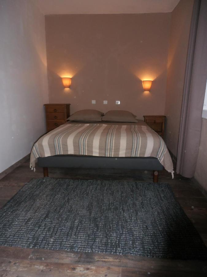 La Vallee De Gaia Bed and Breakfast Saint-Hilaire-de-Lavit Buitenkant foto